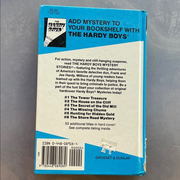 The Hardy Boys: The Mystery of Cabin Island Book - Picture 2 of 6